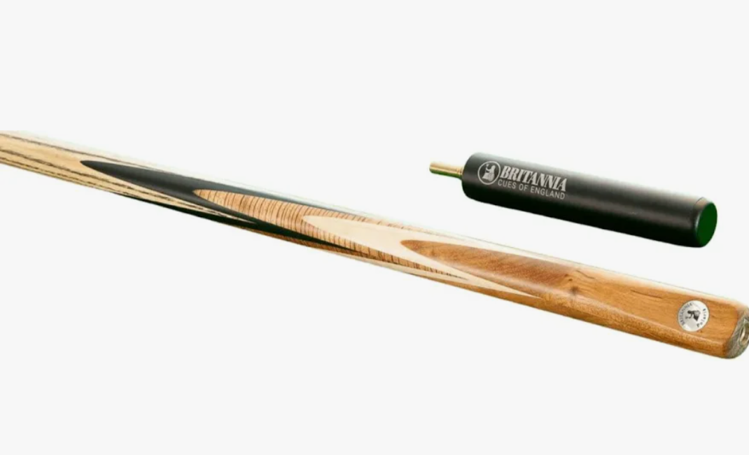 Britannia Titanium Polaris one-piece snooker cue